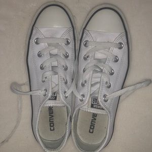 Black lining converse